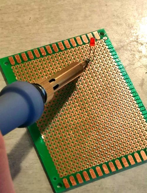 怎样用电脑画出一个科技小报